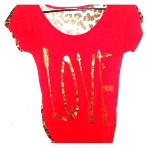 Free Kisses Small Red Women's Short Sleeved Top